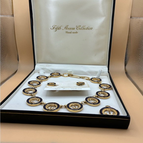 Vintage Fifth Avenue Collection set - Picture 8 of 9